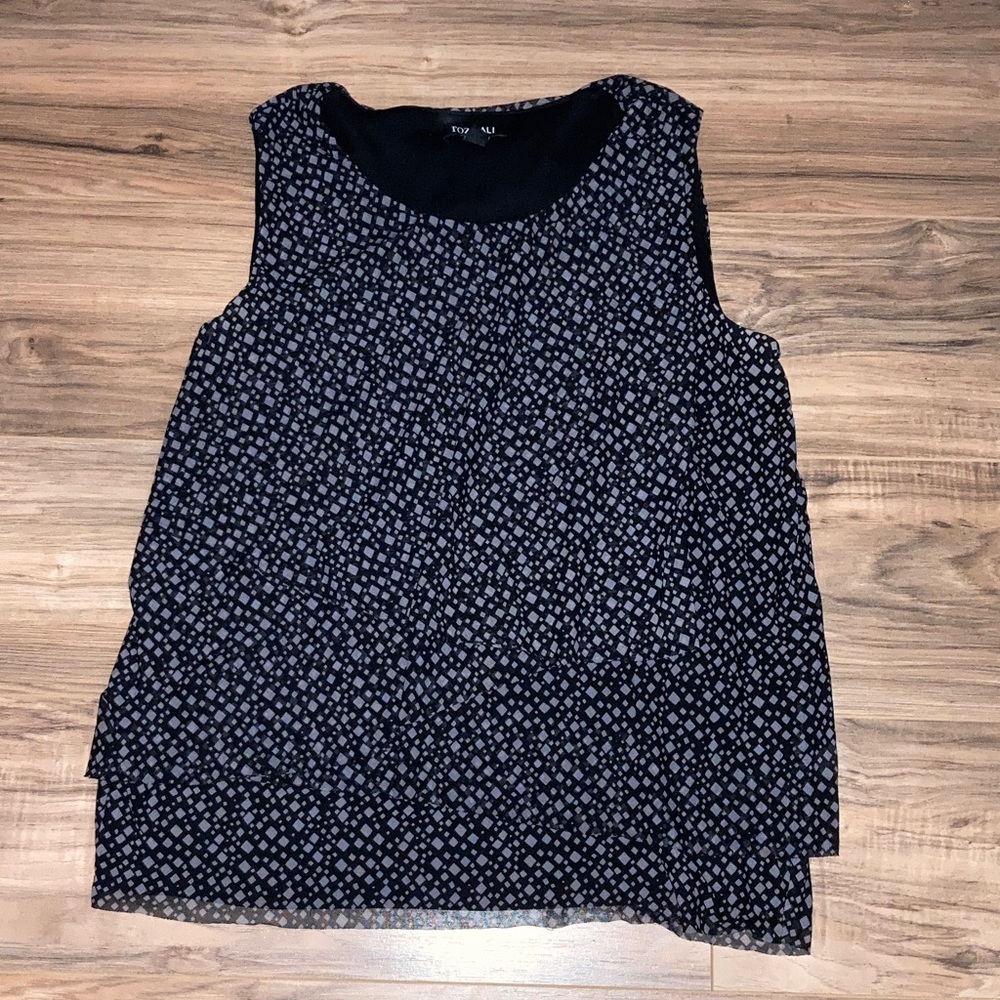 #61. Roz & Ali - Sleeveless Black & Grey Diamond Layered Tank Top